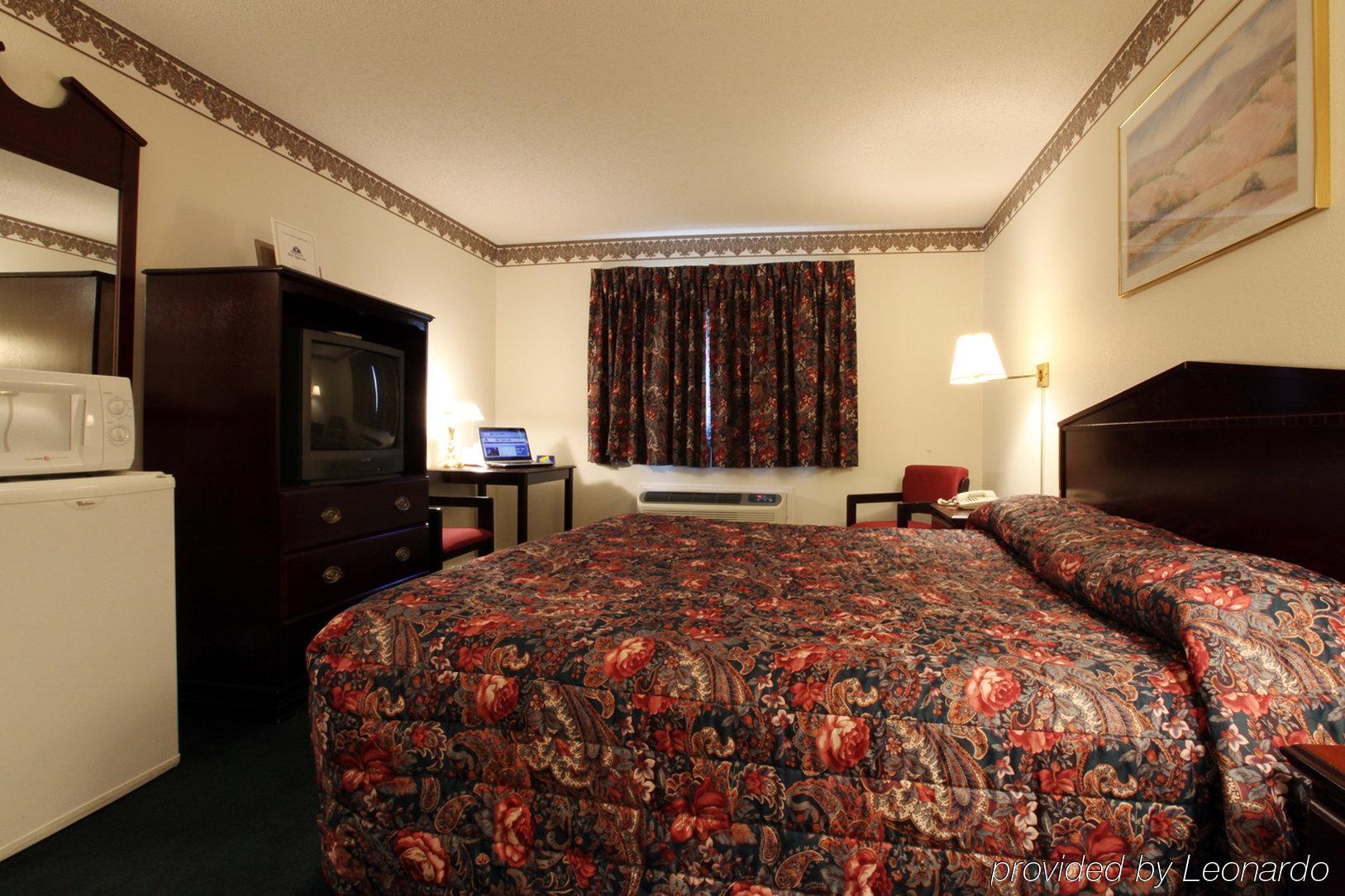 Americas Best Value Inn Macomb Habitación foto