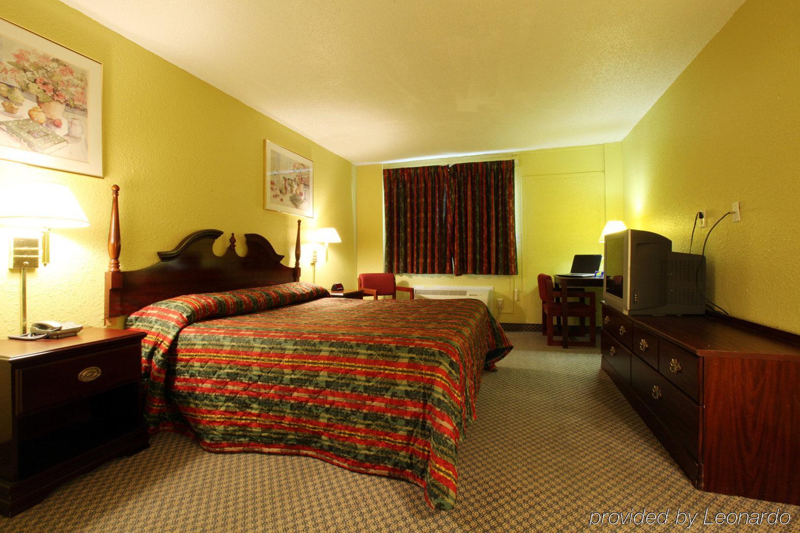Americas Best Value Inn Macomb Habitación foto